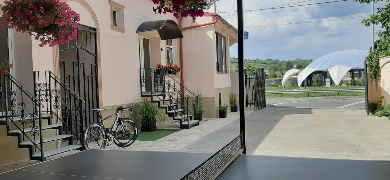 Three Rivers Apartments - Private Free Parking, Self Check-In Oradea Bagian luar foto